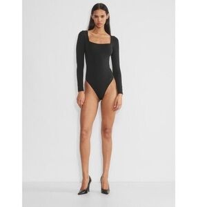 Aritzia Babaton Black Long Sleeve Square Neck Bodysuit Size Small